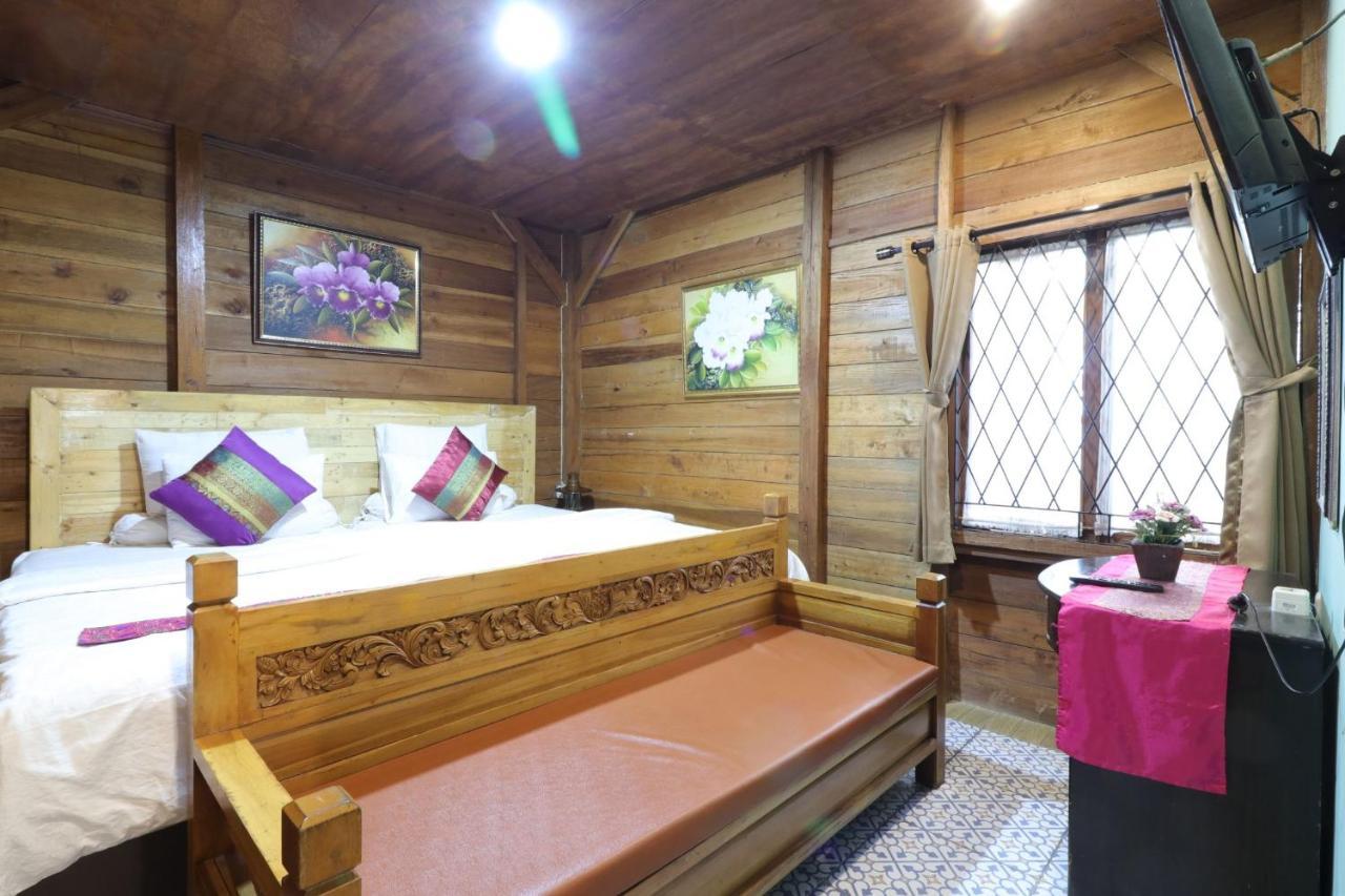 Lembur Incu Syariah Villa & Resto Lembang Exterior photo