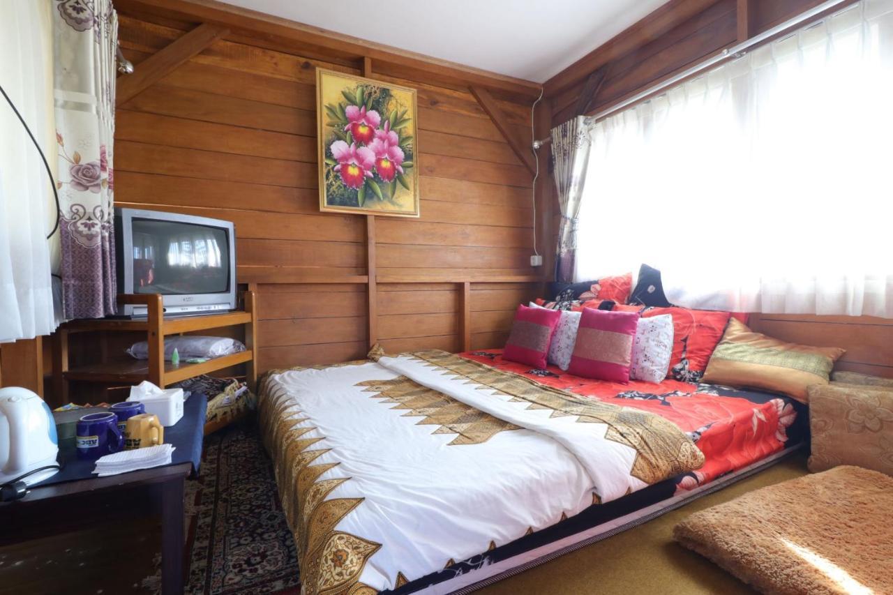 Lembur Incu Syariah Villa & Resto Lembang Exterior photo