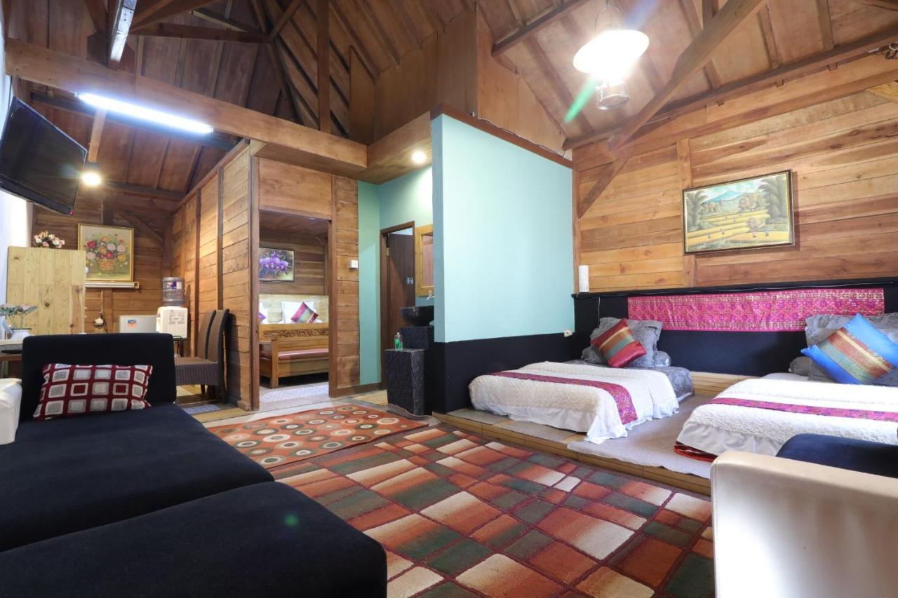 Lembur Incu Syariah Villa & Resto Lembang Exterior photo